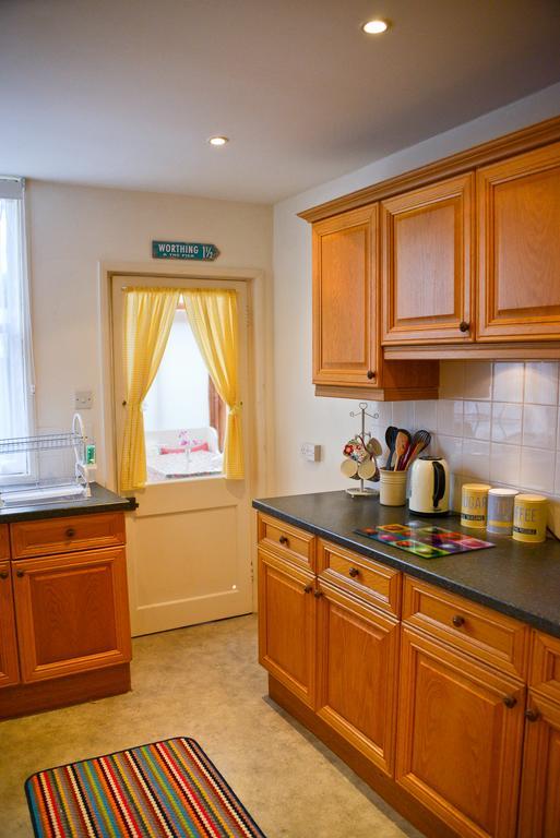 Queens Apartment Worthing Esterno foto