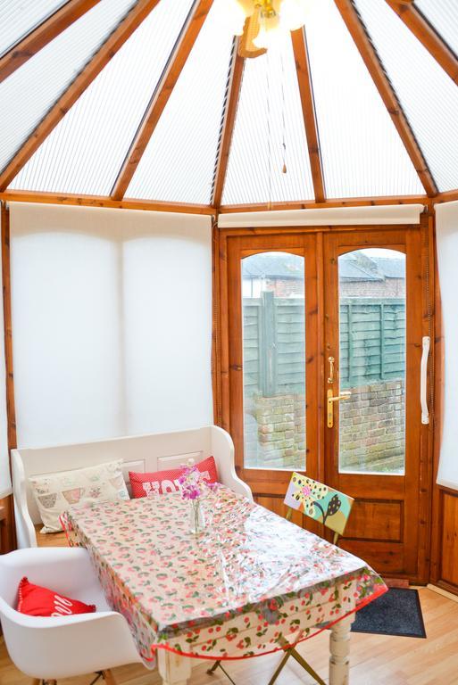 Queens Apartment Worthing Esterno foto