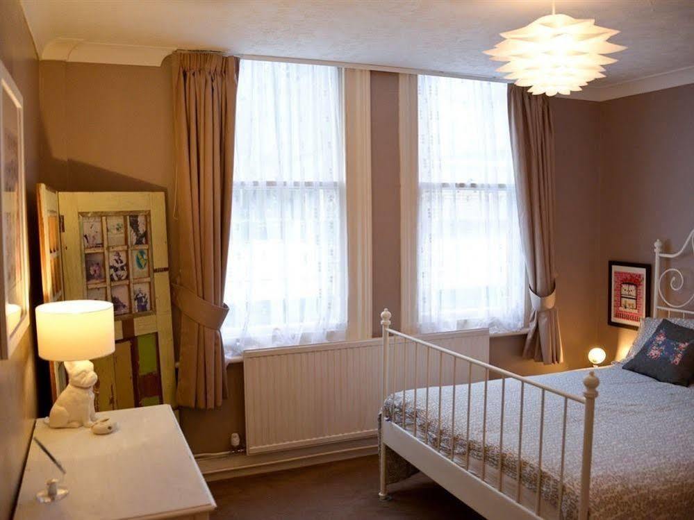 Queens Apartment Worthing Esterno foto